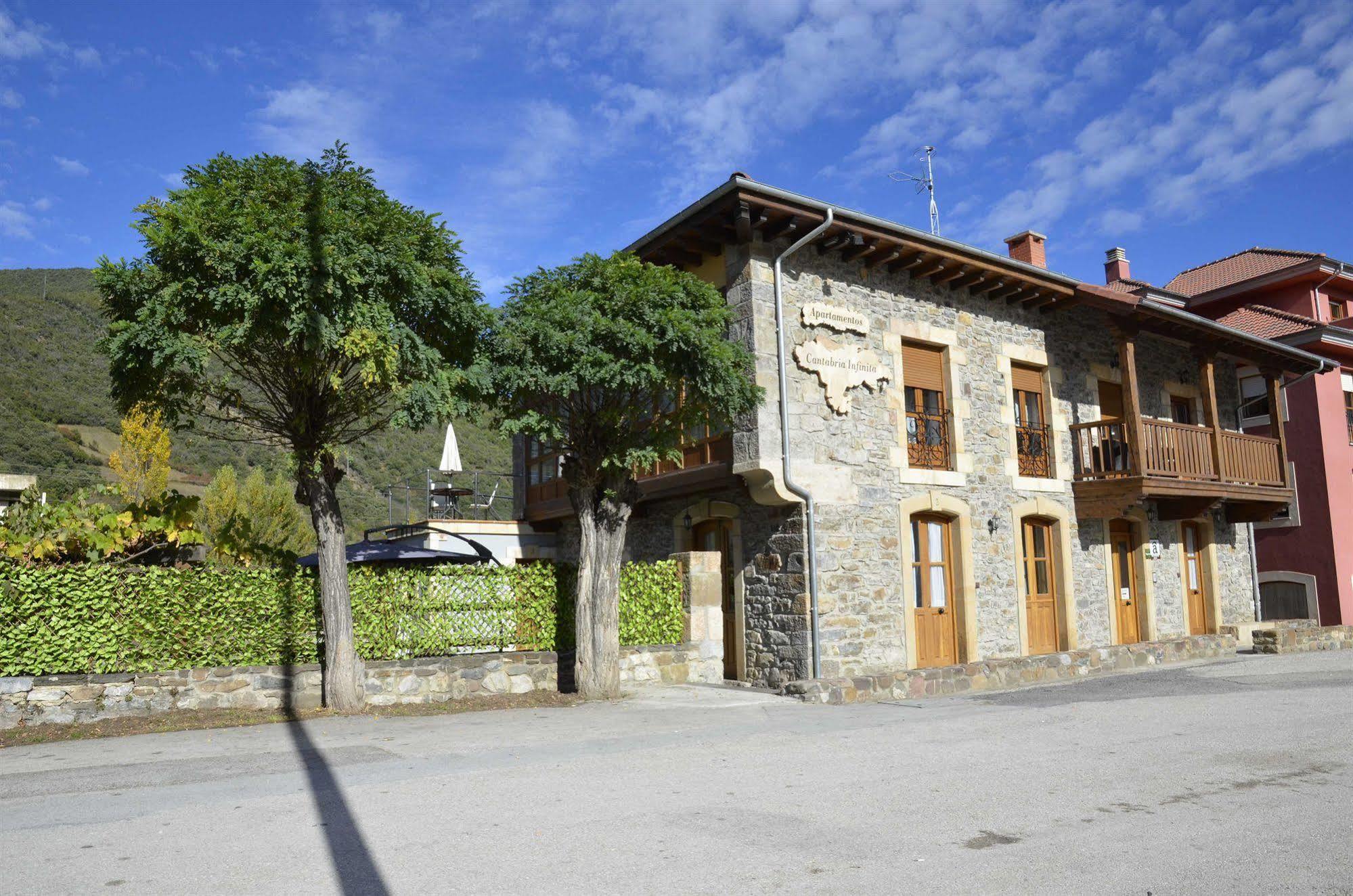 Apartamentos Spa Cantabria Infinita Cillorigo de Liebana Kültér fotó